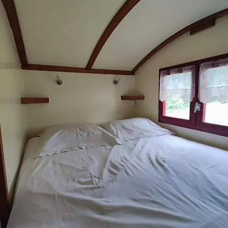 Landhuis La Roulotte Couzotte *